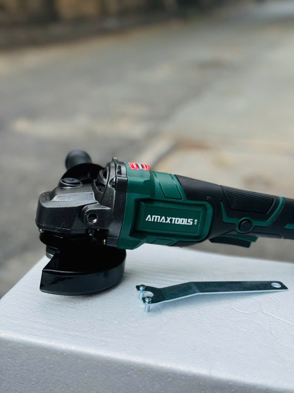 Máy Mài Góc Pin Amaxtools AM100TSM 21V, Tốc độ 7000 vòng/phút